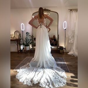 BRAND NEW, UNWORN, UNALTERED WEDDING DRESS!